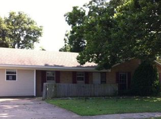 1104 Dover Rd, West Memphis, AR 72301