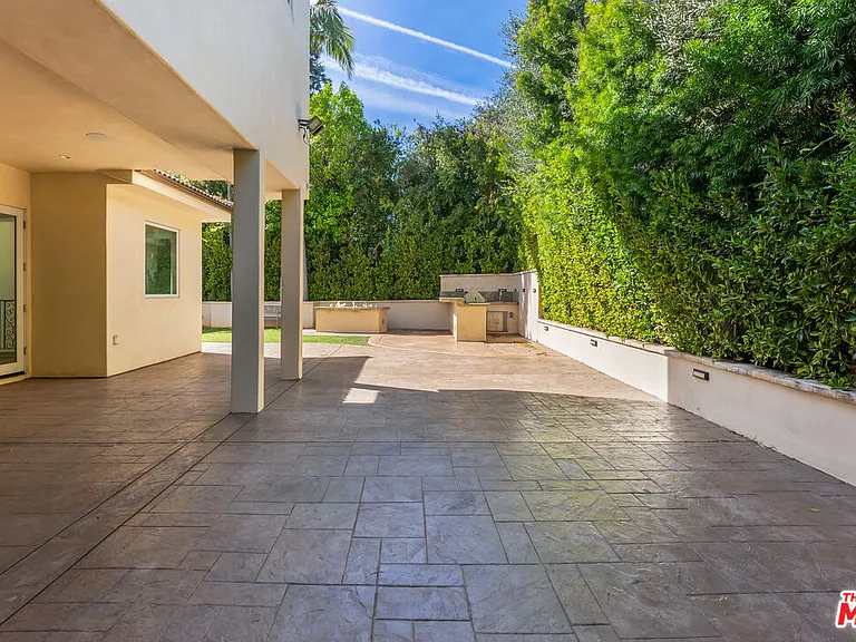 391 S Saltair Ave — Photo 42