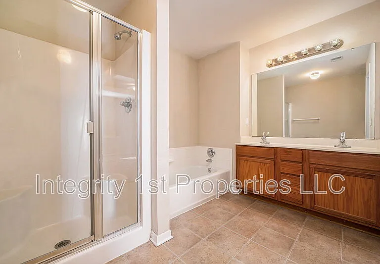 5941 NW 91st St #5943 — Photo 11