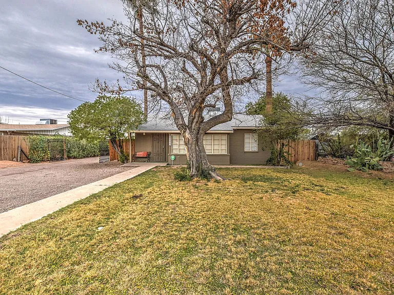 Vintage Ranch Home — Photo 37