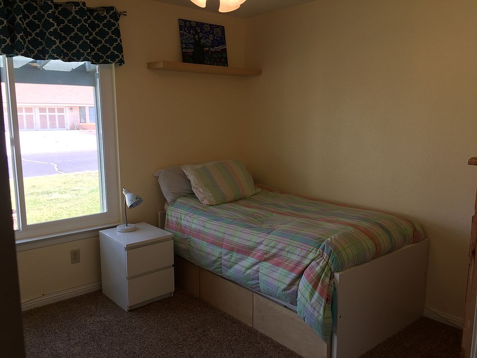 2nd image of 12568 Empire Pl
