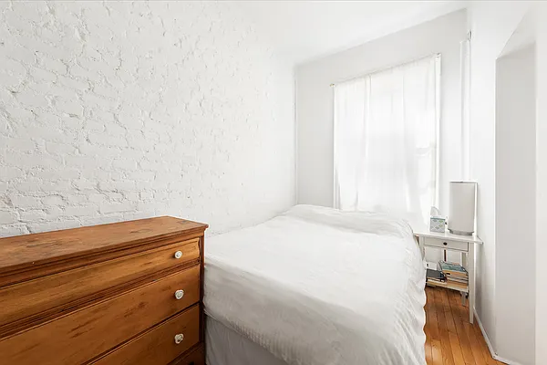 Rented by Compass | media 24