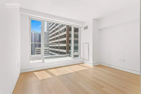 Rented by Sotheby's International Realty | media 48