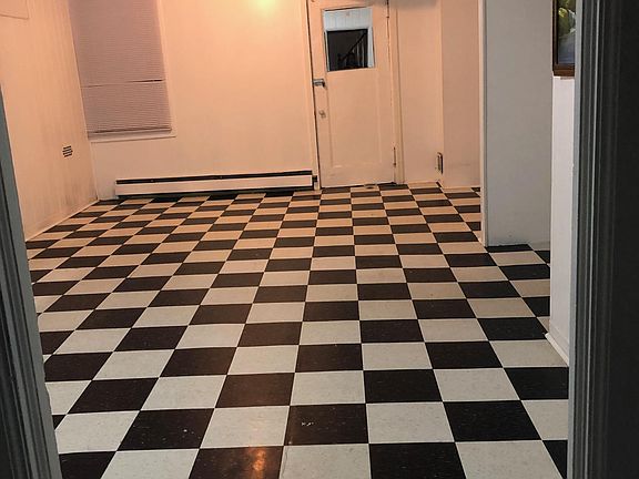 3rd image of 2834 University Ave Floor 2