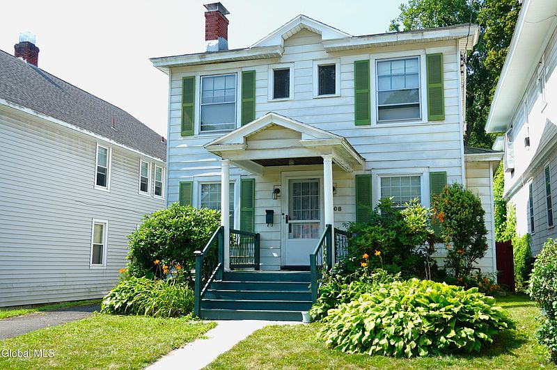 2nd image of 808 Lancaster Street