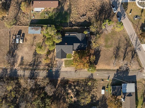 3rd image of 139 E Cottonwood Drive