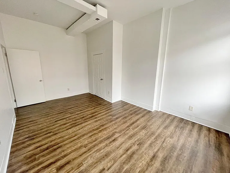 1735 Elm St #4 — Photo 6