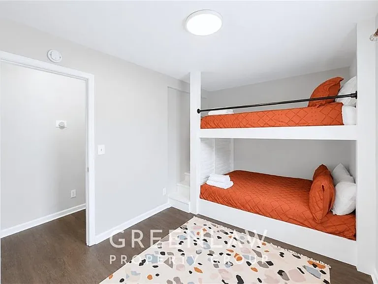 999 Washington St SW — Photo 19