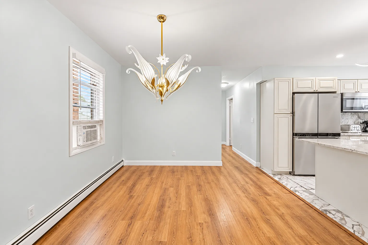 3 bed, 1150 sqft, $3,900 — Photo 3