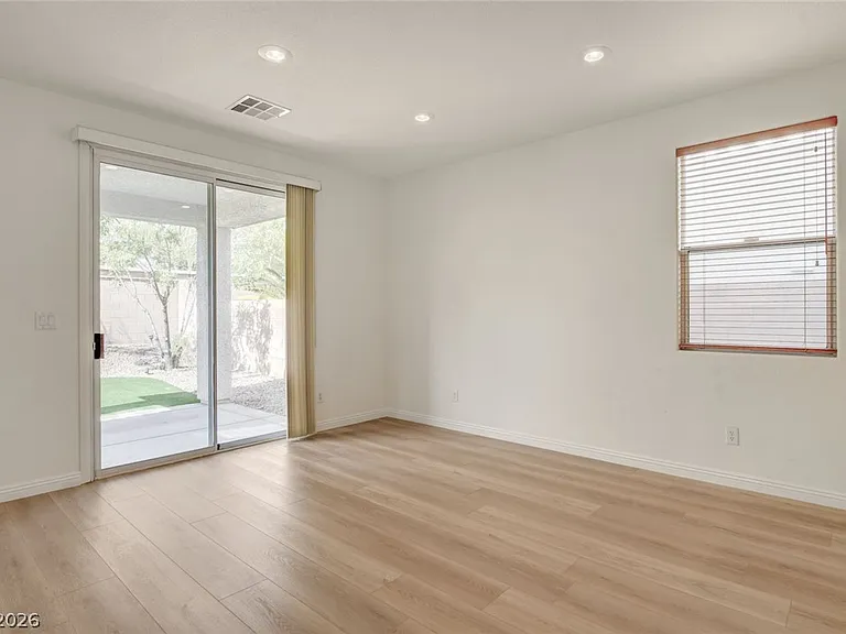 10808 Wallflower Ave — Photo 10