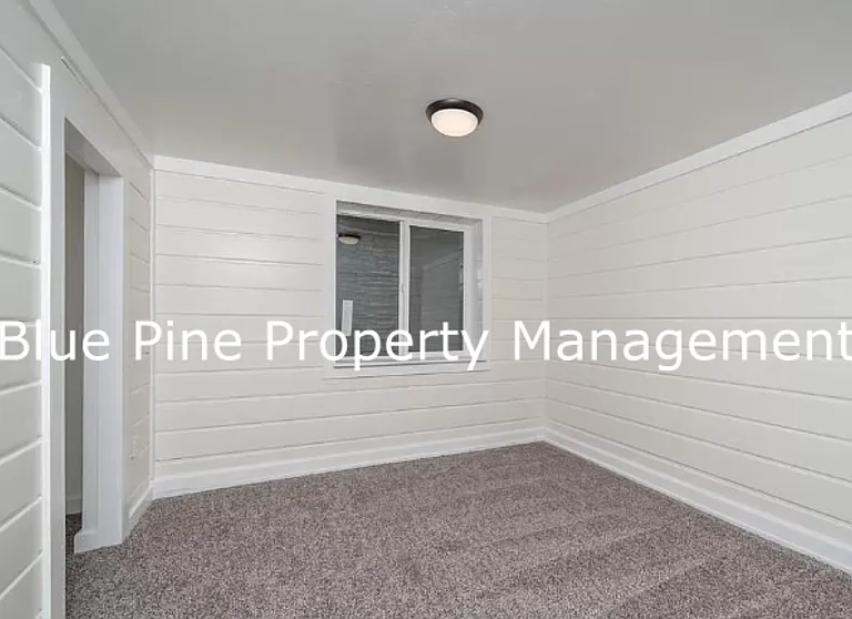375 W 18th St — Photo 11
