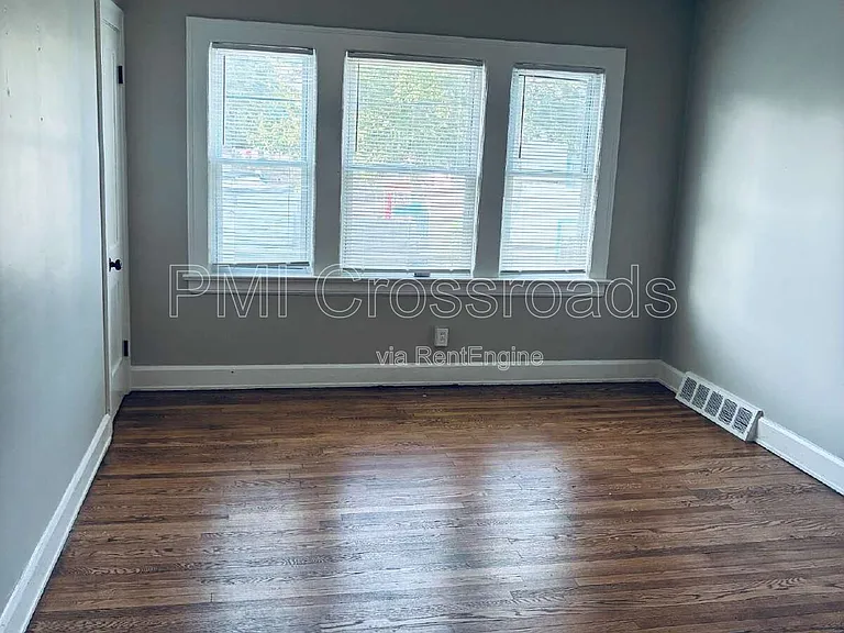 9709 Loretta Ave #7 — Photo 19