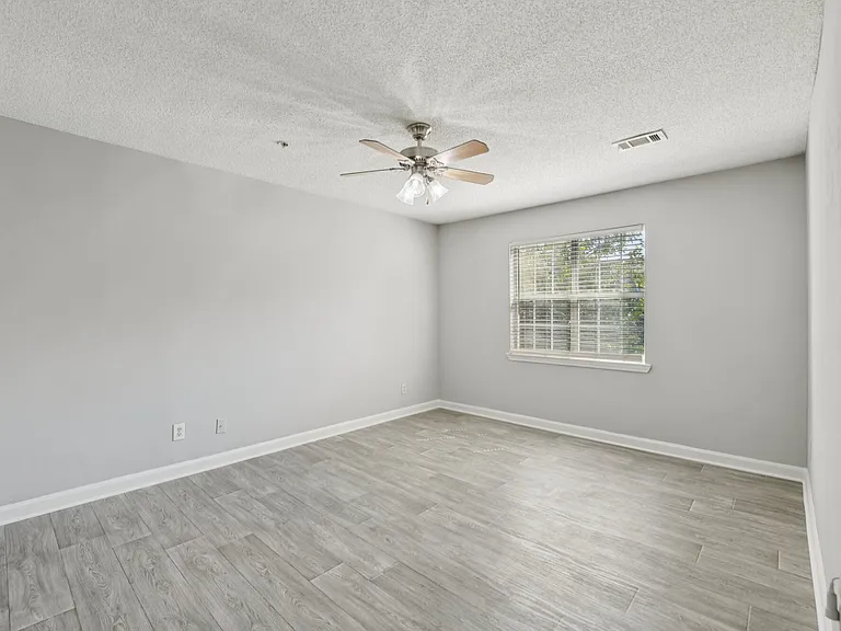 Emerge Oakcrest — Photo 30