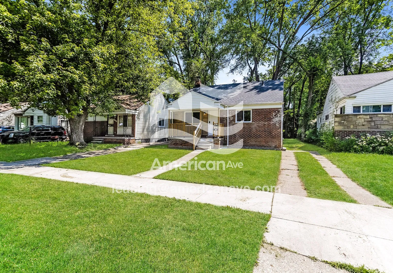 3 bed, 1.0 bath, 882 sqft, $1,250 — Photo 2