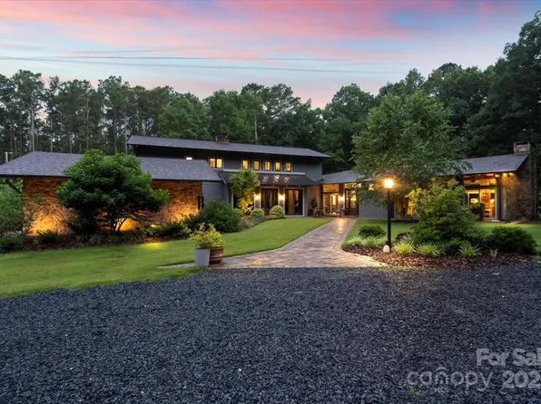 307 E Allenton St, Mount Gilead, NC 27306