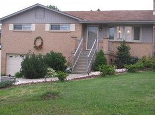 10 Dell Dr, Irwin, PA