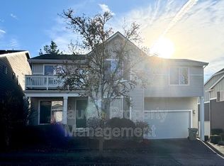 11074 SW Washington St, Portland, OR 97225