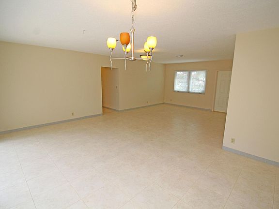 5th image of 259 Avalon Ave
