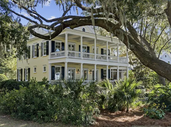 670 Distant Island Dr, Beaufort, SC 29907