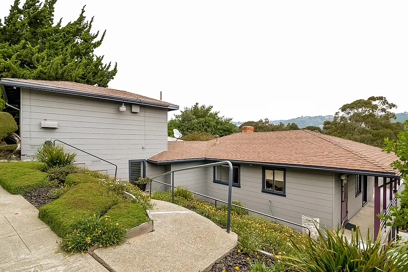 3386 Wyman St photo 1