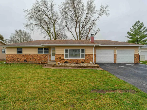 441 Beaman Dr, Illiopolis, IL 62539