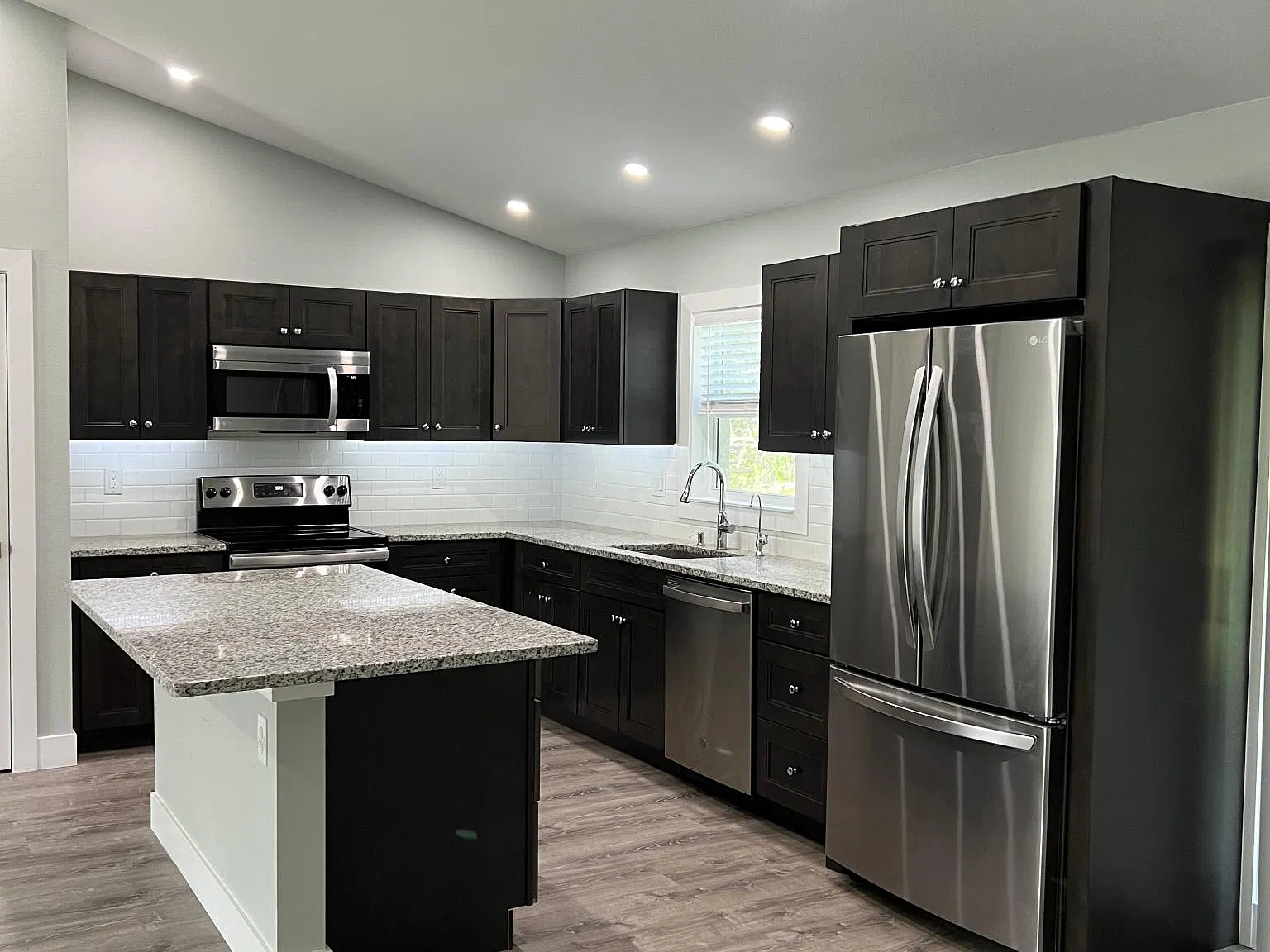 2404 Stagnaro Rd — Photo 2