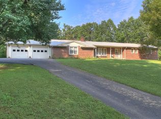 300 Mansfield Ln, London, KY 40741