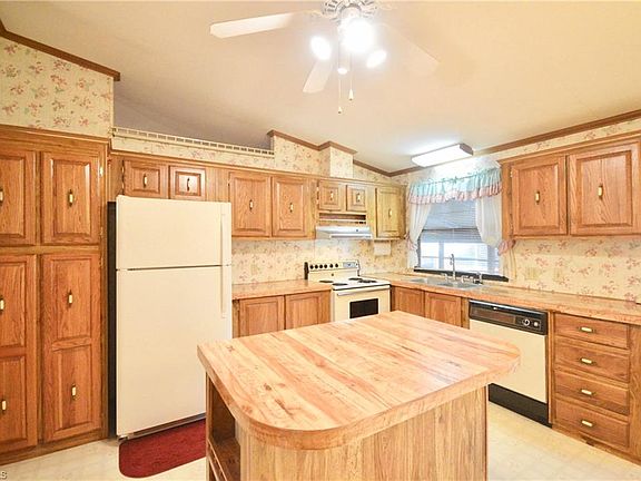 5th image of 69 Parkway Dr #69