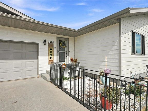 3rd image of 3506 Roughlock Ln