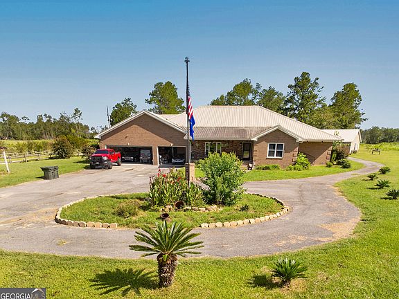 5th image of 301 Jerry Sutton Rd