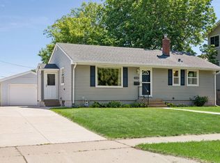 2048 Villard Ave, Saint Paul, MN 55116