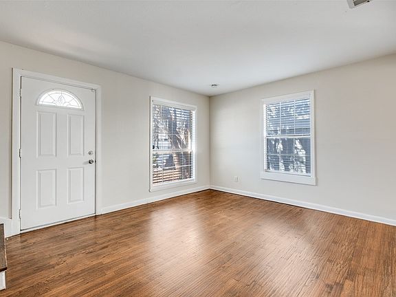 2nd image of 306 N Montreal Ave