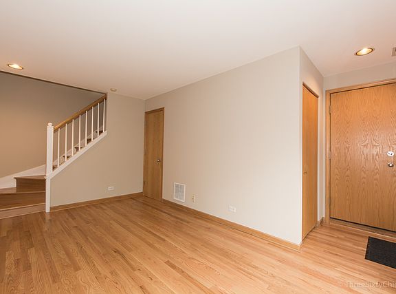 5th image of 1315 S Plymouth Ct Unit B