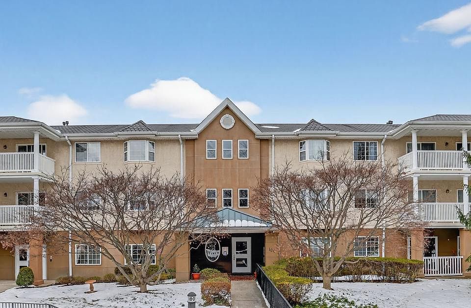 1st image of 104 Paoli Pointe Dr #G