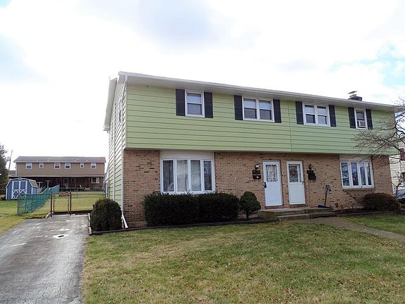 3rd image of 100 Meadow Ln