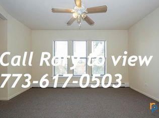 901 E 40th St APT 304, Chicago, IL 60653