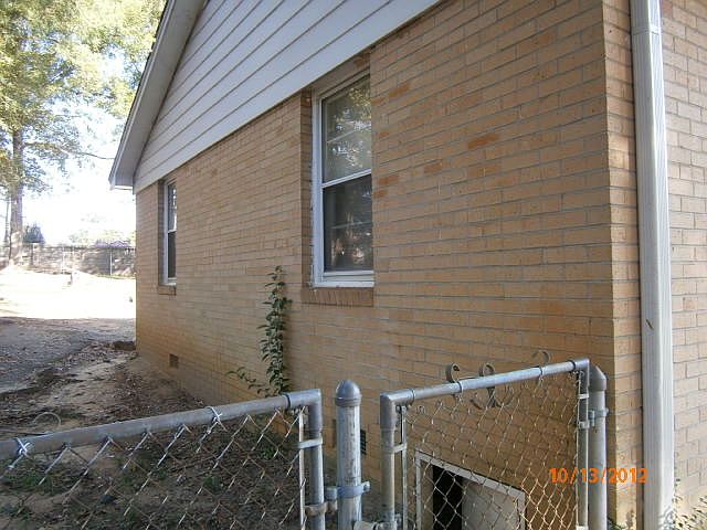 2nd image of 18 Cottingham Cir
