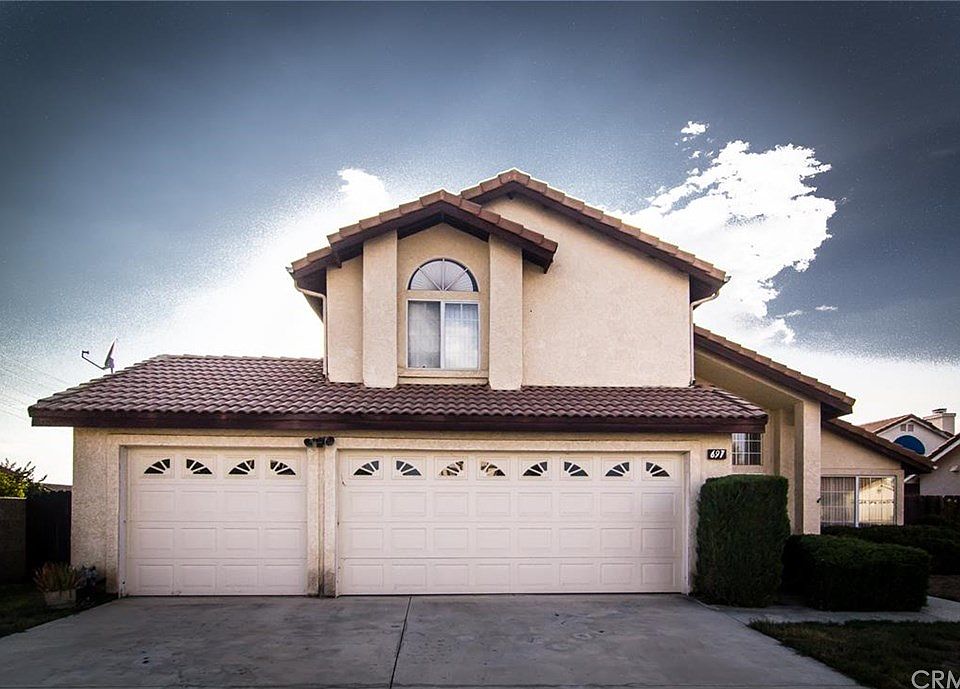 1st image of 697 Goldenrod St