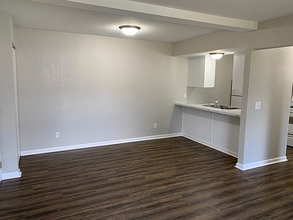 5th image of 1212 Cato Ln #B4