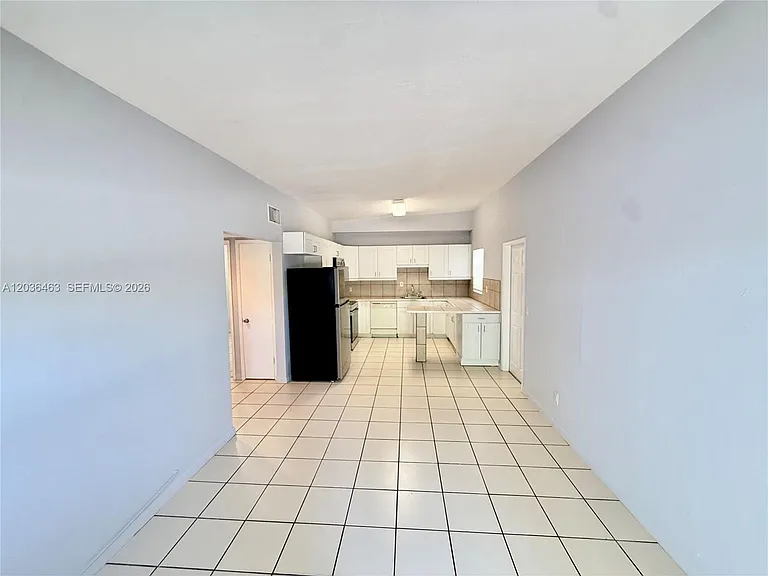 2503 NW 5th Ave #1 — Photo 3