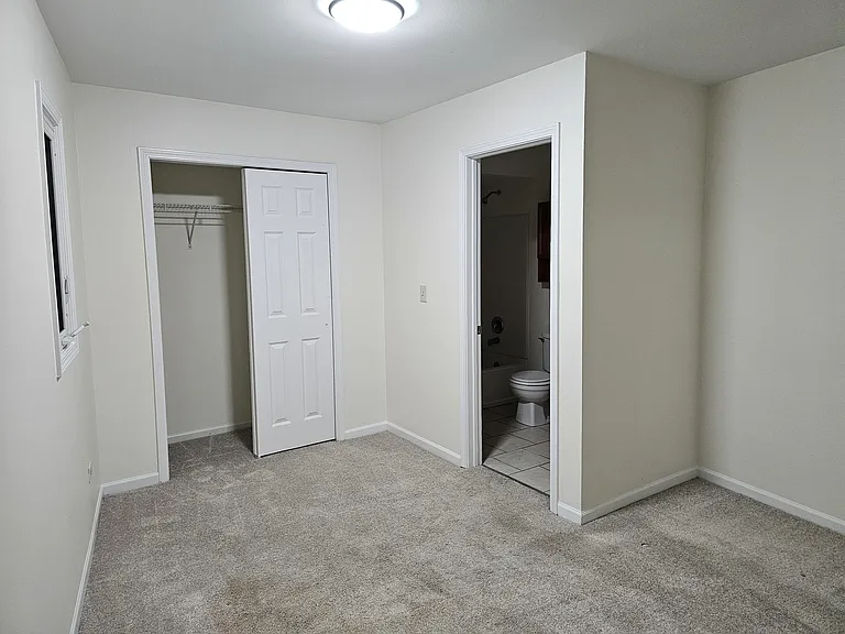 833 Village Quarter Rd #G-5 — Photo 16
