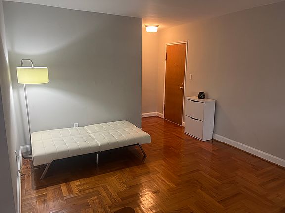 2nd image of 1311 N Ode St APT 604