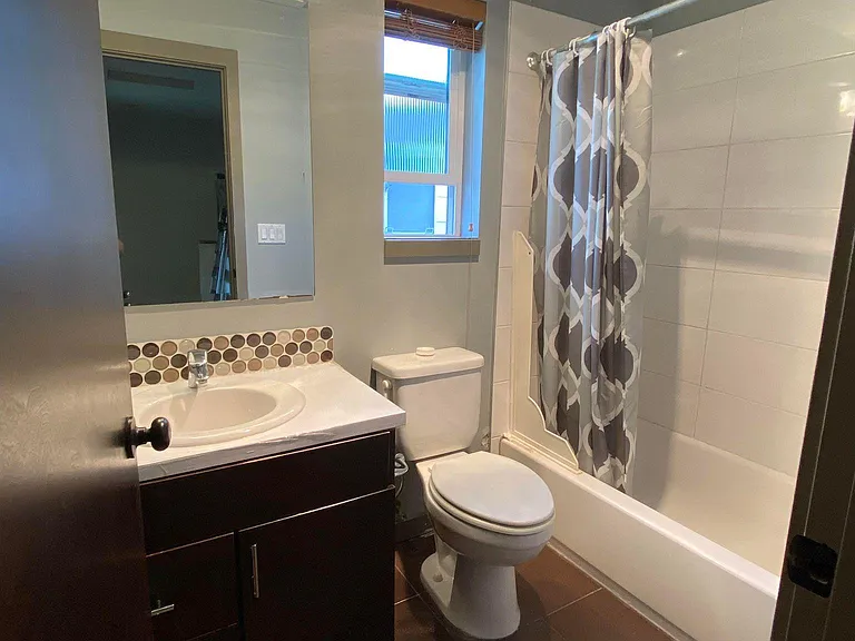 4034 Pasadena Pl NE — Photo 12