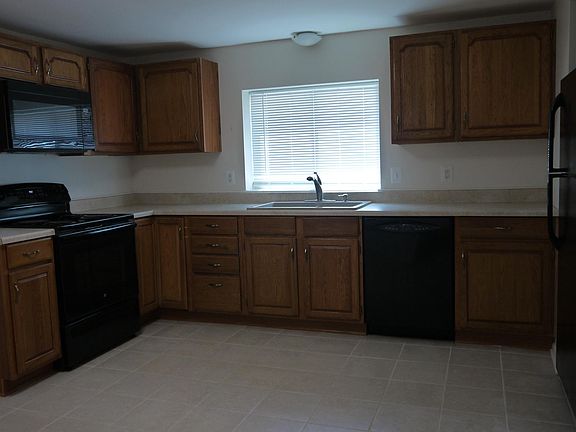 Large eat-in kitchen