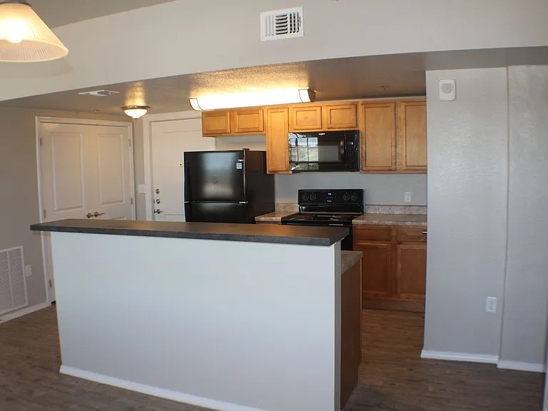 Laguna Lofts — Photo 31