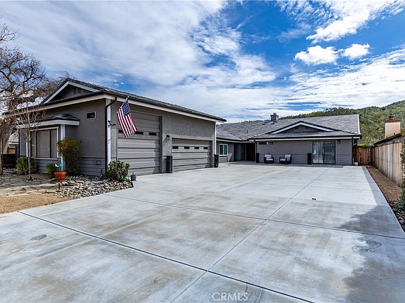 2nd image of 1856 Southfork Pl