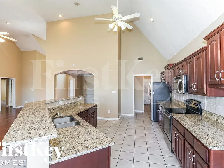 9920 Calderdale Dr — Photo 6