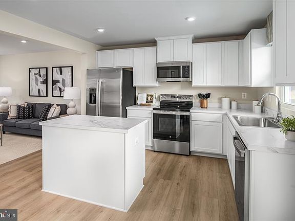 3rd image of 8 Debra Ln #17D
