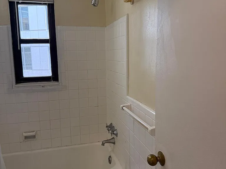 2141 I St NW #516 — Photo 15