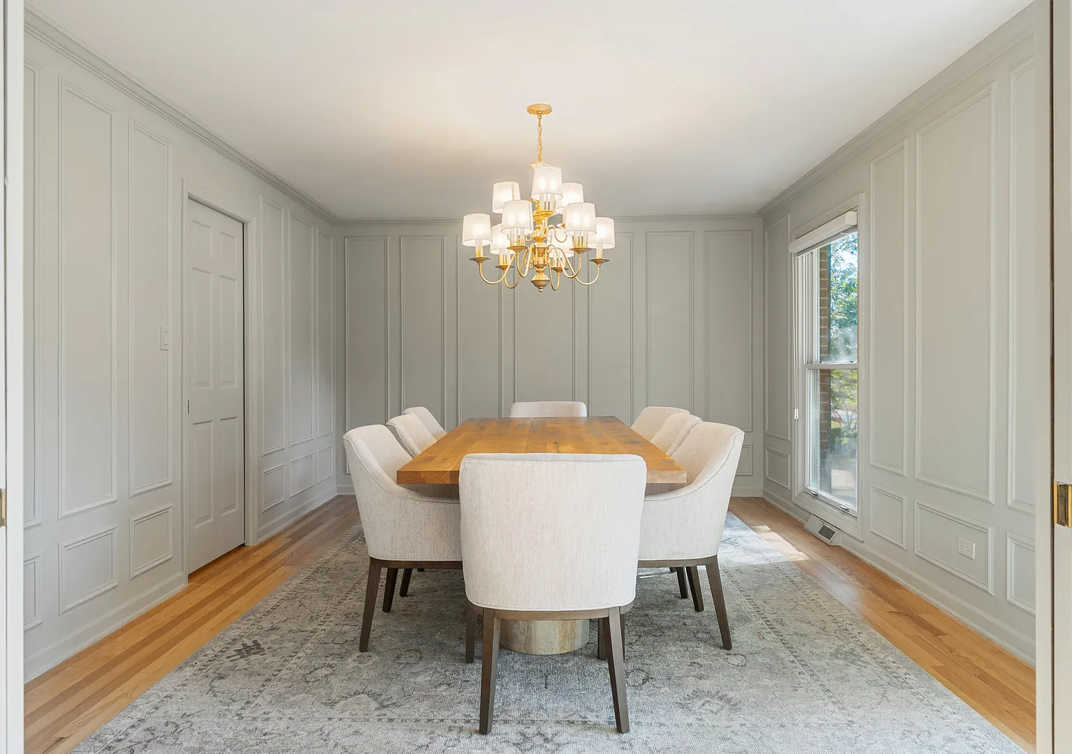 5 bed, 3.5 bath, 5400 sqft, $6,500 — Photo 4
